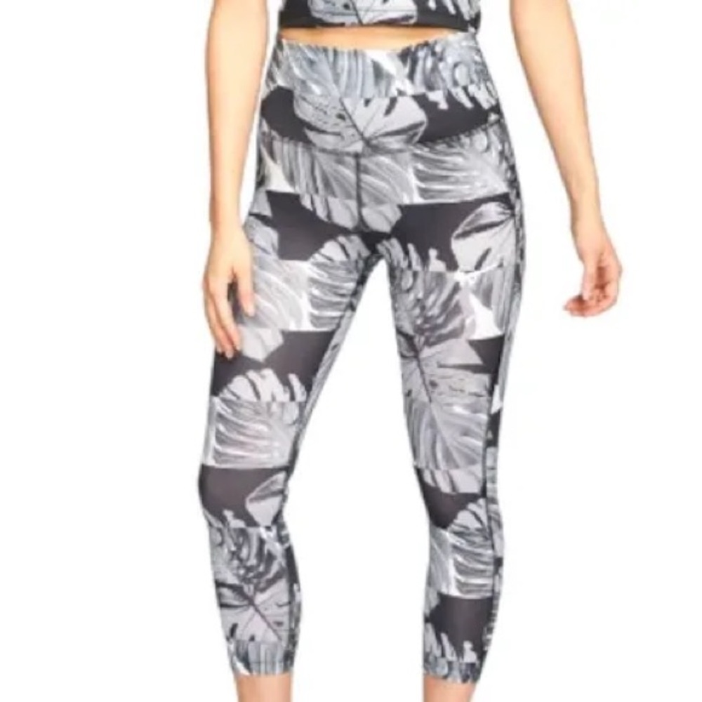 2 FOR $25Nike Dri-Fit Leaf Print Botanical Black Power Crop Leggings High Rise S